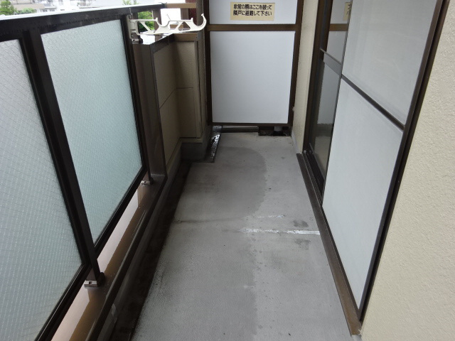 三木市加佐の賃貸マンションのバルコニー