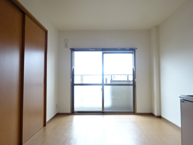 三木市加佐の賃貸マンションの寝室