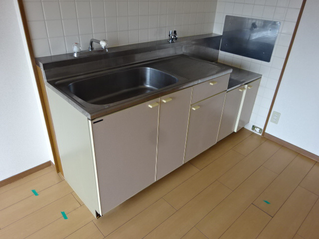 三木市加佐の賃貸マンションのキッチン
