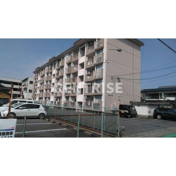 松降コーポラスの外観