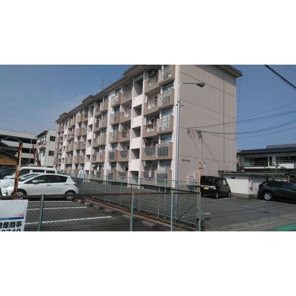 松降コーポラスのエントランス