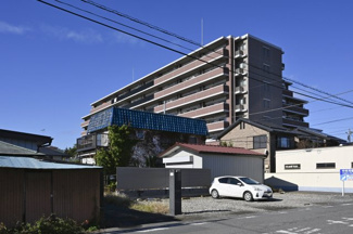 【外観】 | 周囲に高い建物がないので、低層階でも展望が良好です！
