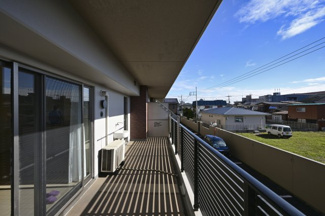 【展望】 | 周囲に高い建物がないので、低層階でもご覧の通り展望が良好で気持ちいです♪