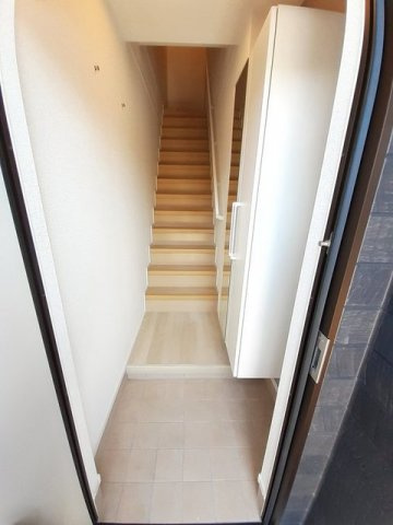 ノイ・リュミエール　Ⅰの玄関