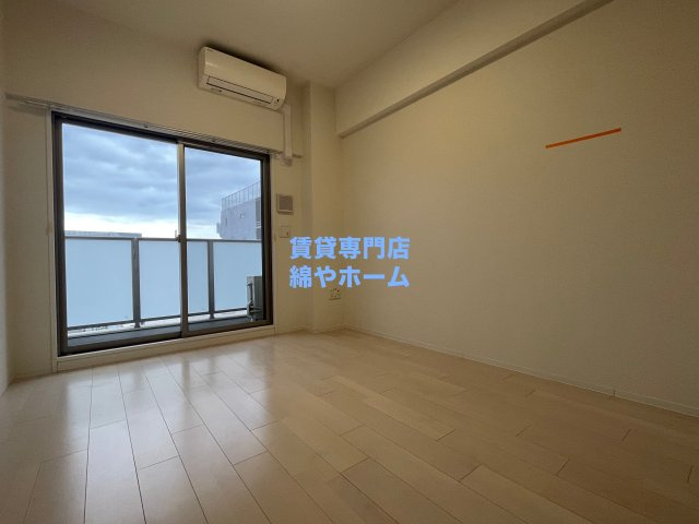 ラシュレエグゼ難波西の居間・リビング