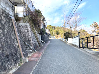 【前面道路含む現地写真】 | 北葛城郡王寺町本町2丁目