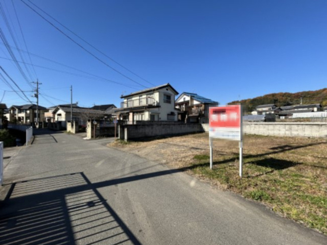 【前面道路含む現地写真】