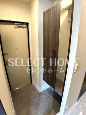 【玄関】 | シャルムＳ岡崎 | 収納もある玄関です