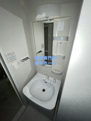 エグゼ難波西Ⅳの独立洗面台|独立洗面台で身支度をすべて済ませてしまいましょう