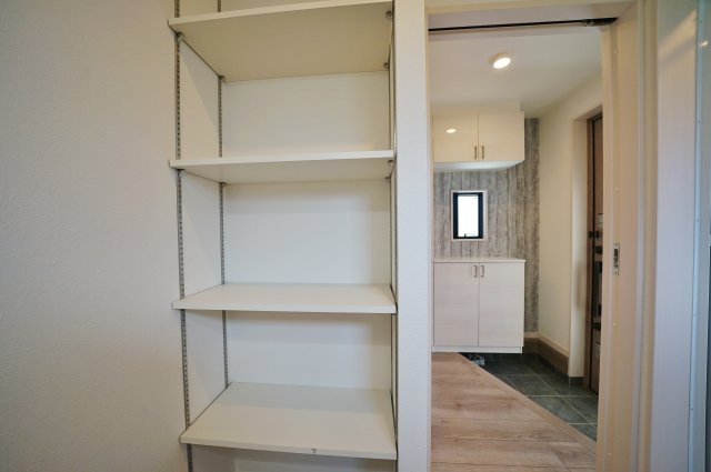 【横浜市旭区鶴ケ峰1丁目39-1新築戸建て】★仲介手数料無料★（鶴ケ峰小学校・西谷中学校）の収納