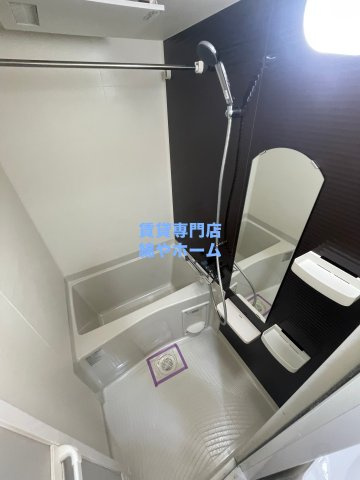 Luxe難波西Ⅱの浴室|コンパクトで使いやすいお風呂です