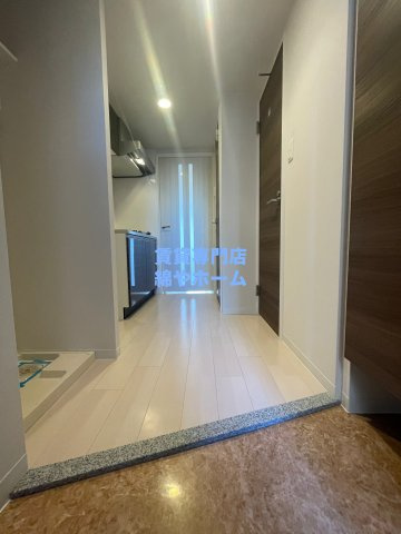 Luxe難波西Ⅲの玄関|明るい玄関です
