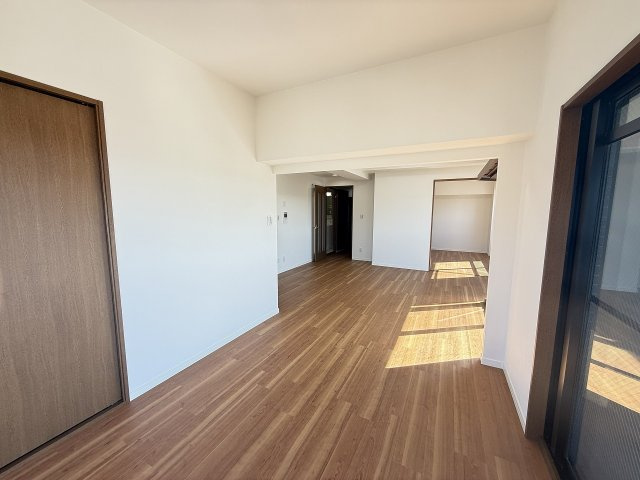 ドミール八王子の内装|～17.7帖の明るく開放感のあるLDK、家族団欒の時間をお過ごしいただけます～