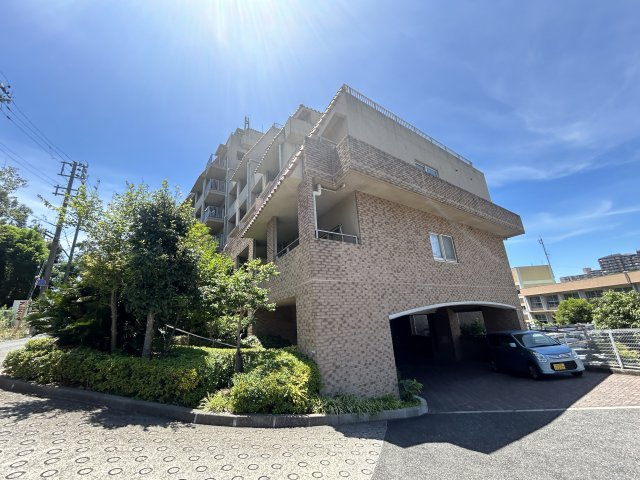 ジュリオ朝霧の外観