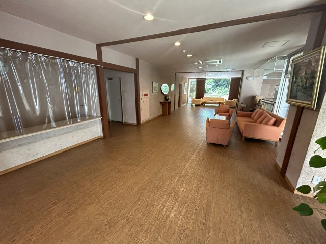 ジュリオ朝霧のエントランス