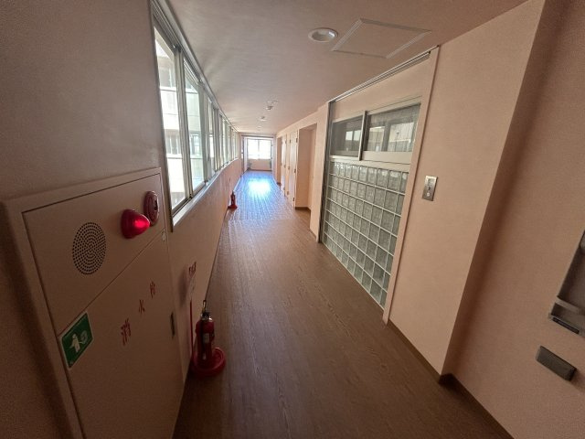 ジュリオ朝霧のロビー