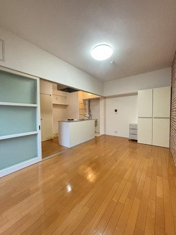 ボヌールエイワの居間・リビング