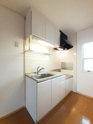 キャステール大江のキッチン|お料理しやすいキッチンです