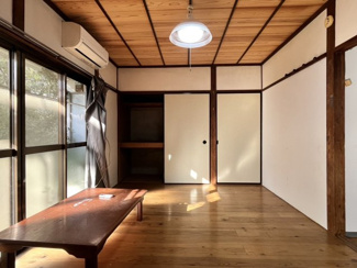 【洋室】 | クレストⅢB | 個人の部屋や寝室として使える洋室です