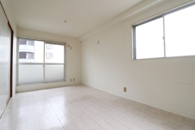 リビース音の居間・リビング