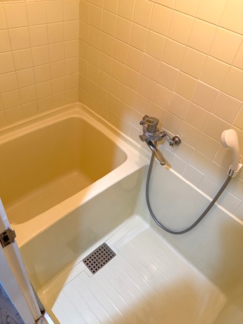 ◆駅まで徒歩４分◆２００７年３月室内リフォーム歴ありで美室◆開放感のある１ＬＤＫ◆コーポ円座の浴室|浴室