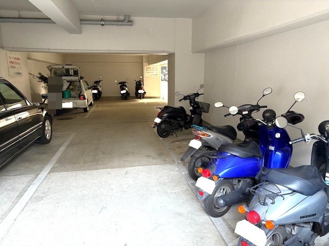 ◆駅まで徒歩４分◆２００７年３月室内リフォーム歴ありで美室◆開放感のある１ＬＤＫ◆コーポ円座のその他共用部分|バイク置場