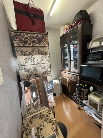 光の森　店舗付き住宅の収納|キッチンパントリー