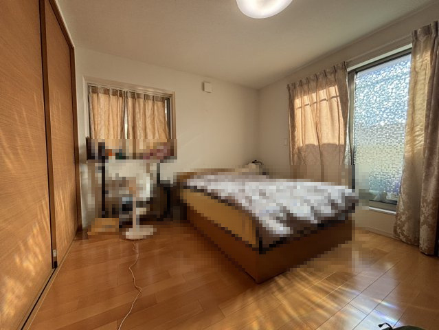 光の森　店舗付き住宅の洋室