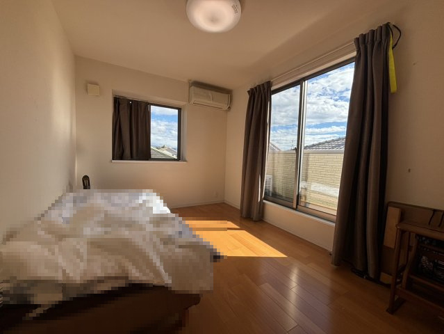 光の森　店舗付き住宅の洋室