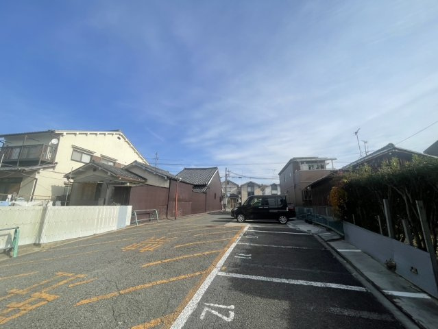 コスモス物語の駐車場
