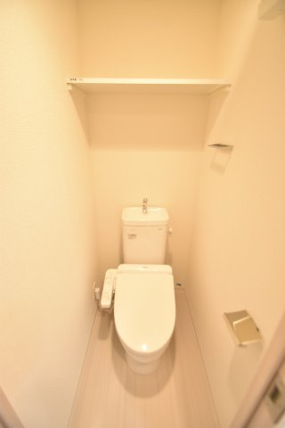 大阪市城東区鴫野西５丁目の賃貸マンションのトイレ