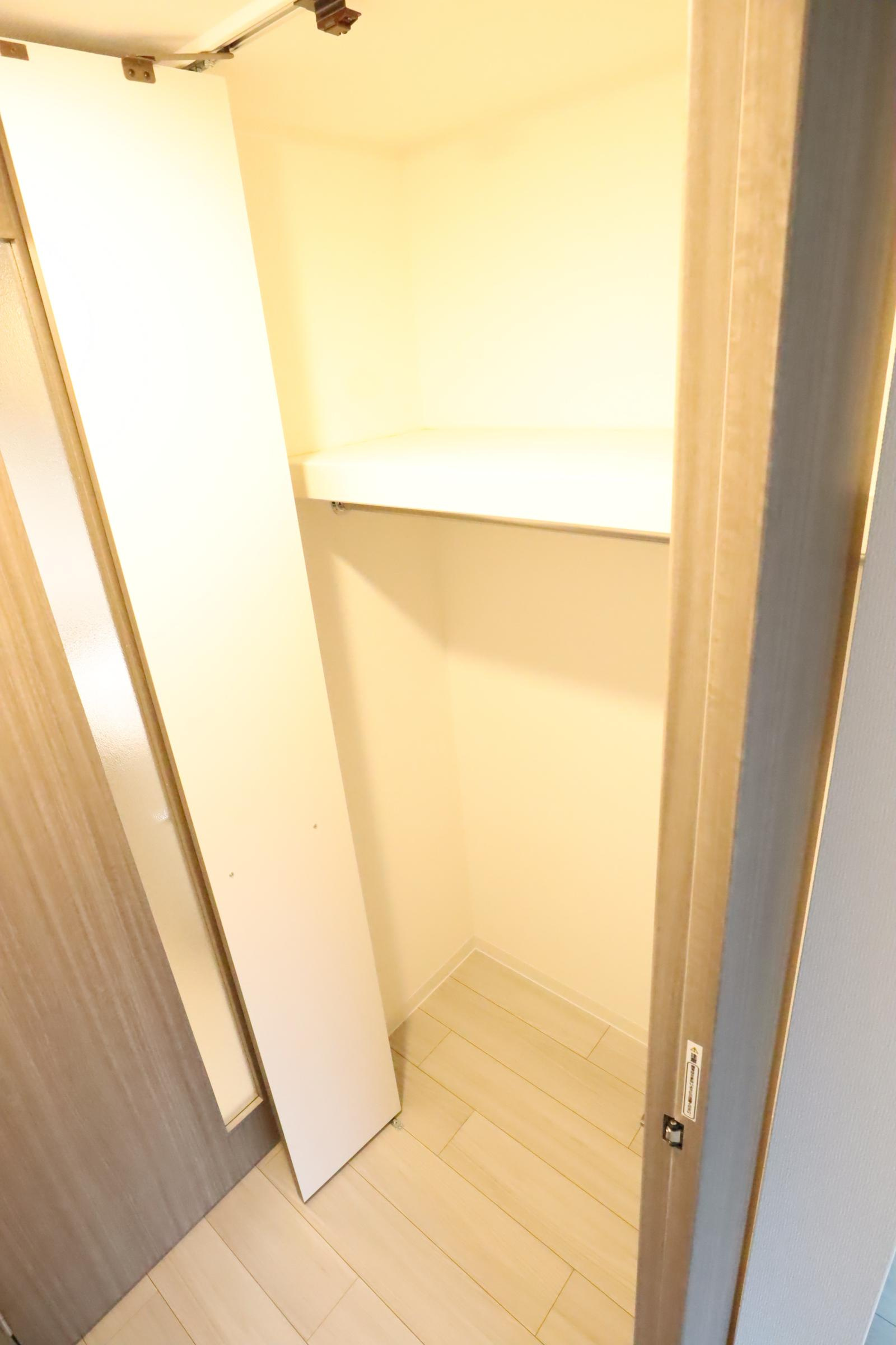 大阪市都島区都島中通１丁目の賃貸マンションの収納