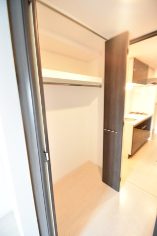 大阪市都島区都島北通２丁目の賃貸マンションの収納