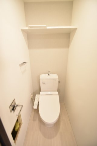 大阪市都島区都島北通２丁目の賃貸マンションのトイレ