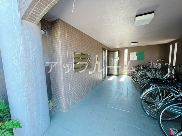 ハピネス八光のロビー