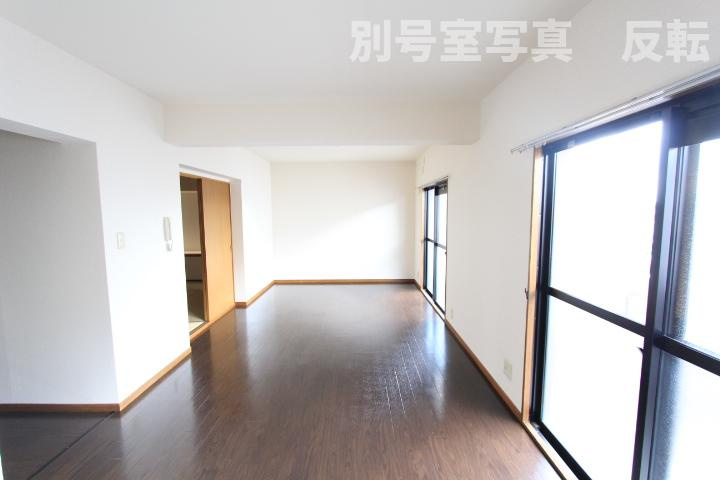 ハピネス八光の居間・リビング