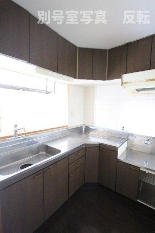 ハピネス八光のキッチン