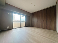 【洋室】 | グランピアマンション箱崎Ⅷ☆仲介手数料無料☆ | 一人ひとり快適な空間は違うからこそ、家具の配置もアレンジしやすいシンプルなデザインに。