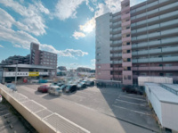 【展望】 | グランピアマンション箱崎Ⅷ☆仲介手数料無料☆ | お隣り同士の距離が充分にあるので、雨の日でもお部屋が暗くなりづらいです。