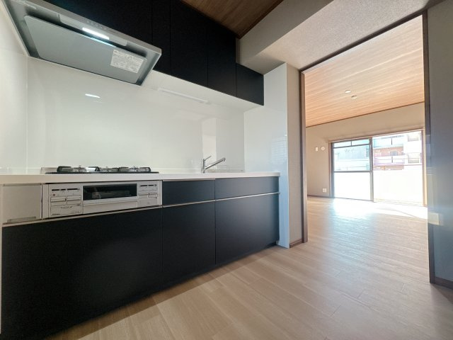 【キッチン】 | グランピアマンション箱崎Ⅷ☆仲介手数料無料☆ | お洒落なキッチンに気分も上がります♪毎日使う場所だからこそ、こだわりたいですね。