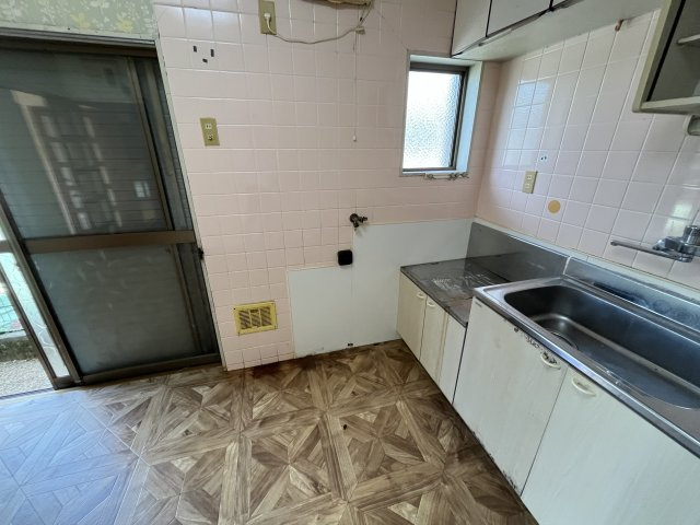 紀の川市桃山町最上・中古戸建・54627のキッチン