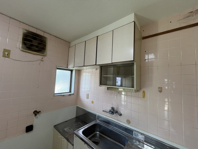 紀の川市桃山町最上・中古戸建・54627のキッチン