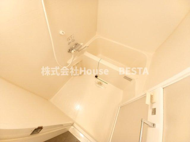 ベルフェリーク新神戸の浴室