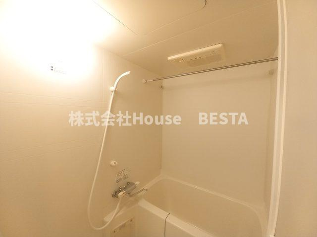 ベルフェリーク新神戸の浴室