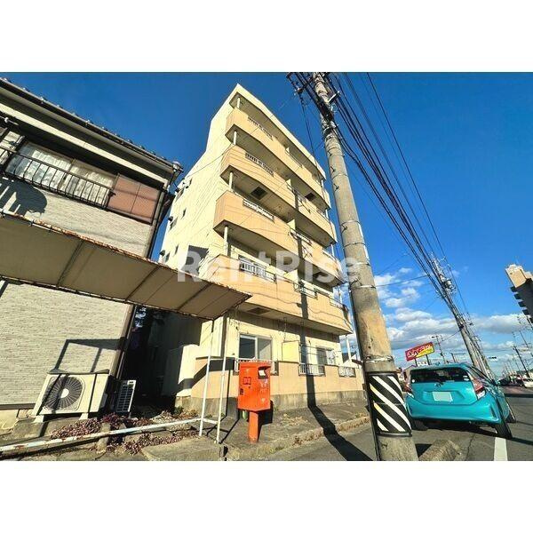 エクセランス稲島の駐車場