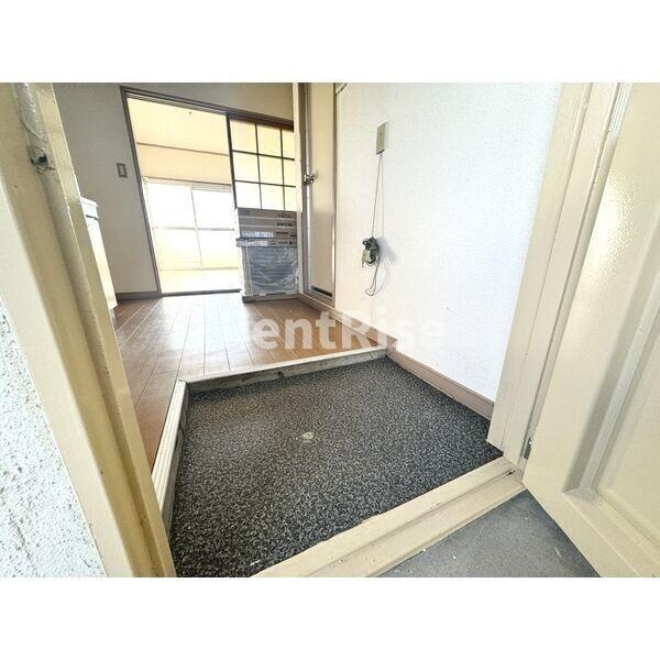 エクセランス稲島のエントランス