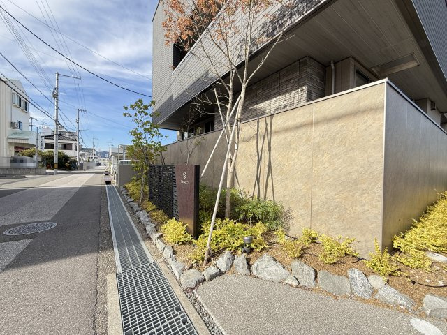 ベレオガーデンズ Miwaのエントランス