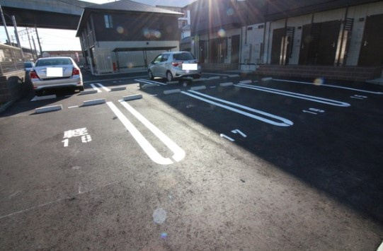 プレミエール B棟の駐車場