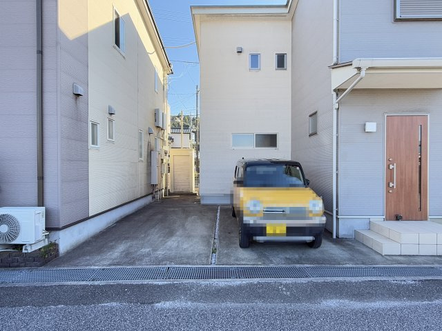 河ノ瀬貸家の駐車場
