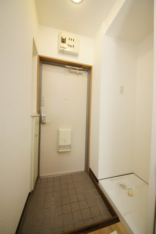 エルディム横川Ⅱの玄関